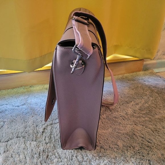Easegave Mauve (Laptop) Satchel Bag. - Picture 8 of 16